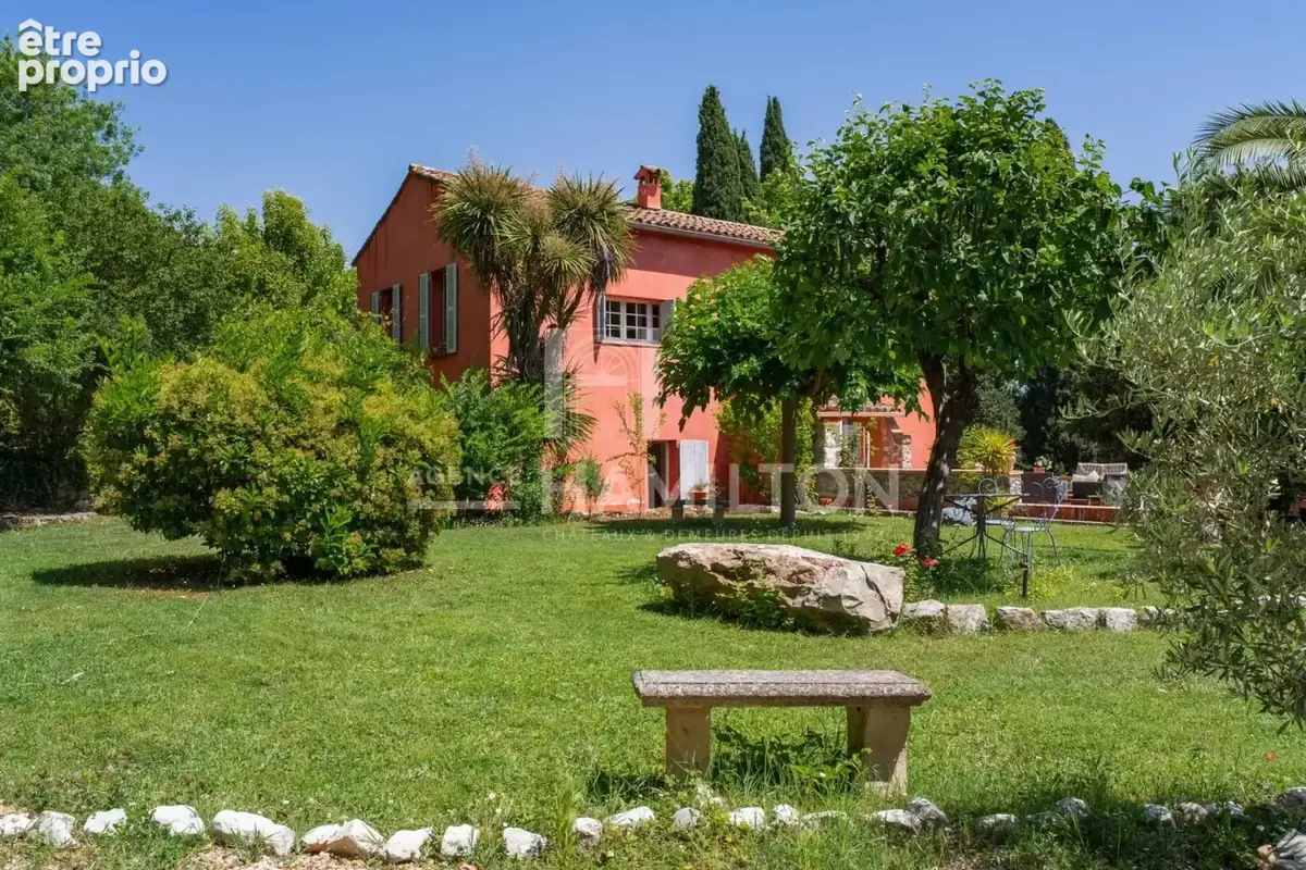 Propriété dException à Biot : Deux Villas Idéales pour Chambres - photo 15
