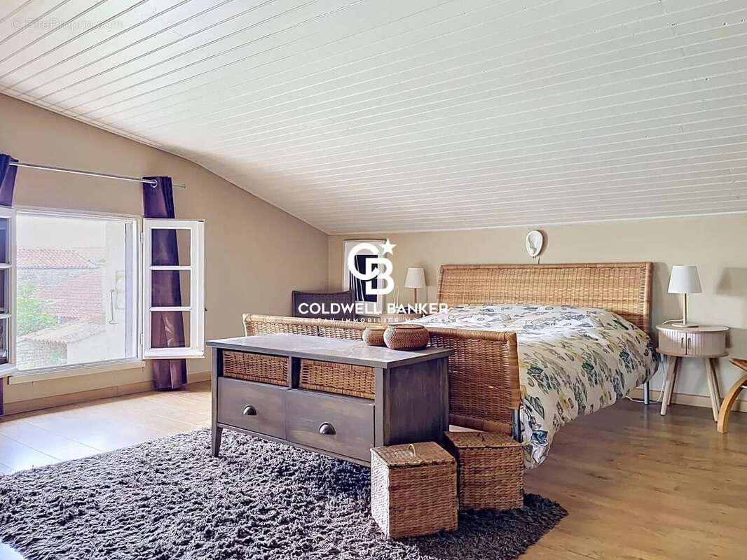 Maison familiale de belles prestations avec jardin et piscine à Aumagne - photo 15