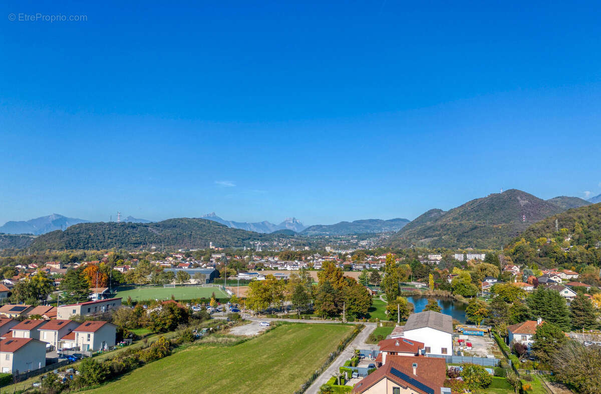 Maison à CHAMP-SUR-DRAC