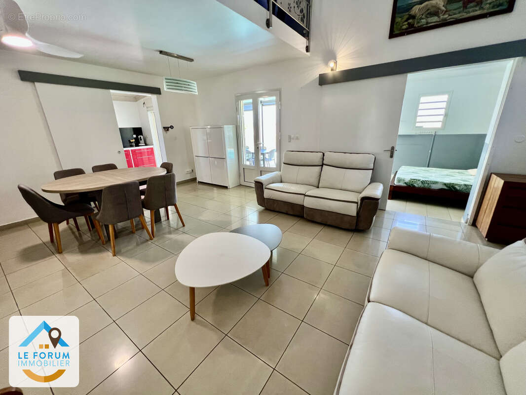 Saint joseph 97480 - villa f4 + mezzanine - beaux volumes - piscine - proche centre - photo 4