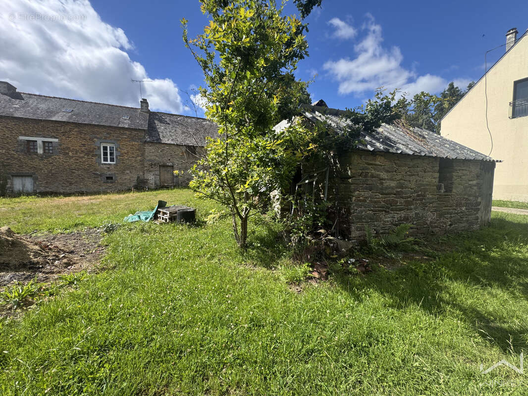 Maison à CARENTOIR
