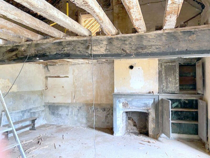 Propriete à vendre 4 pièces Proche de CERISIERS (89) - photo 4