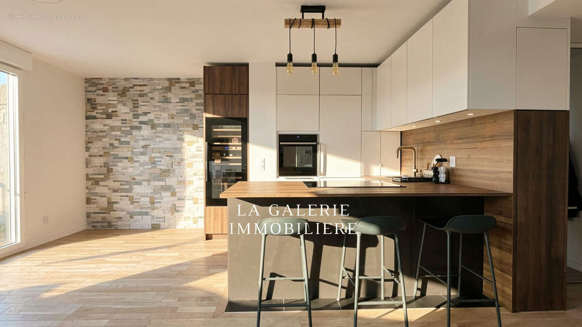 Appartement à COURBEVOIE