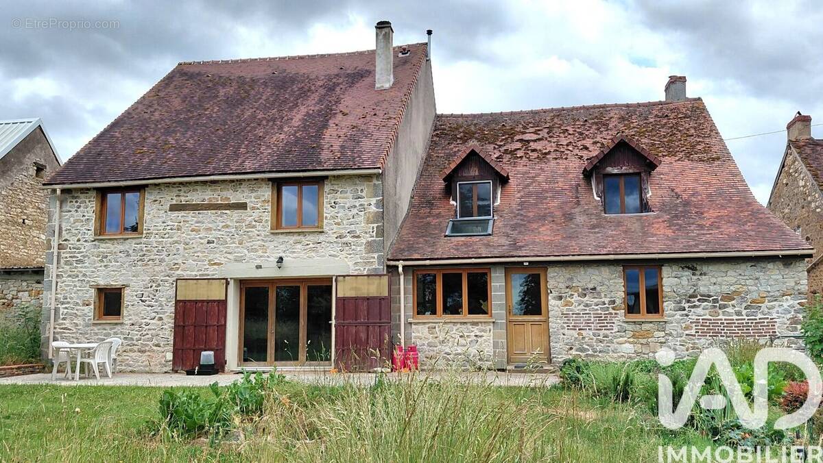 Photo 1 - Maison à LIGNAC