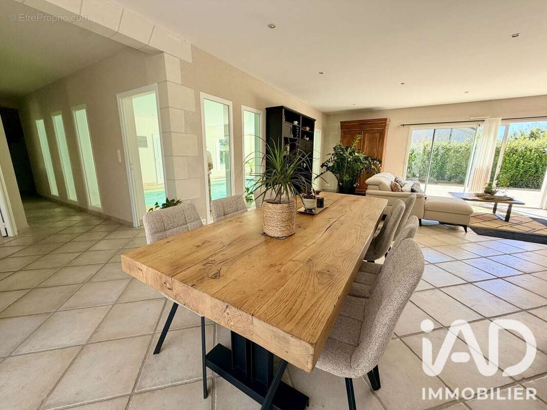 Maison 231 m² à Saint-Avertin  - photo 4