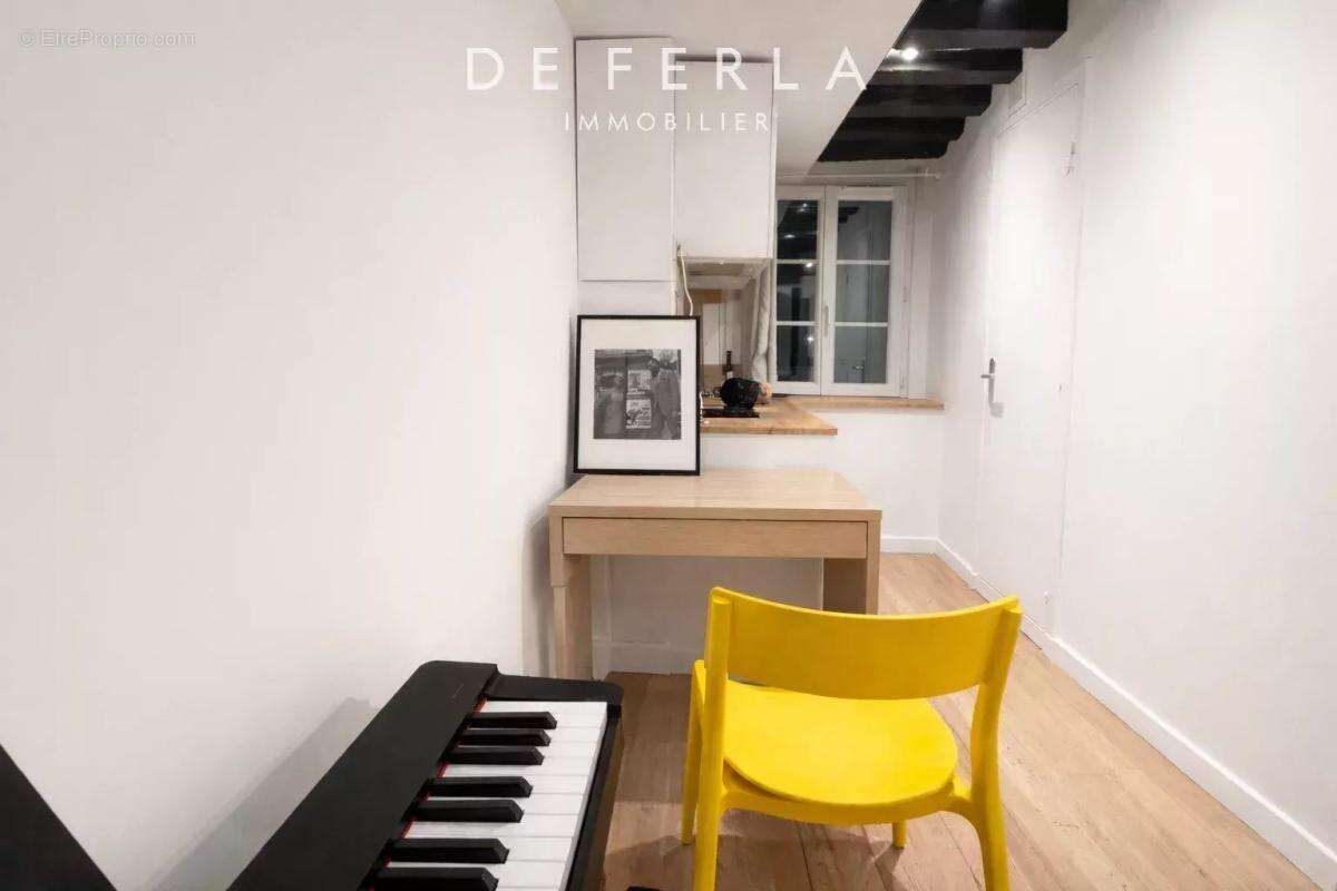 Appartement à PARIS-11E