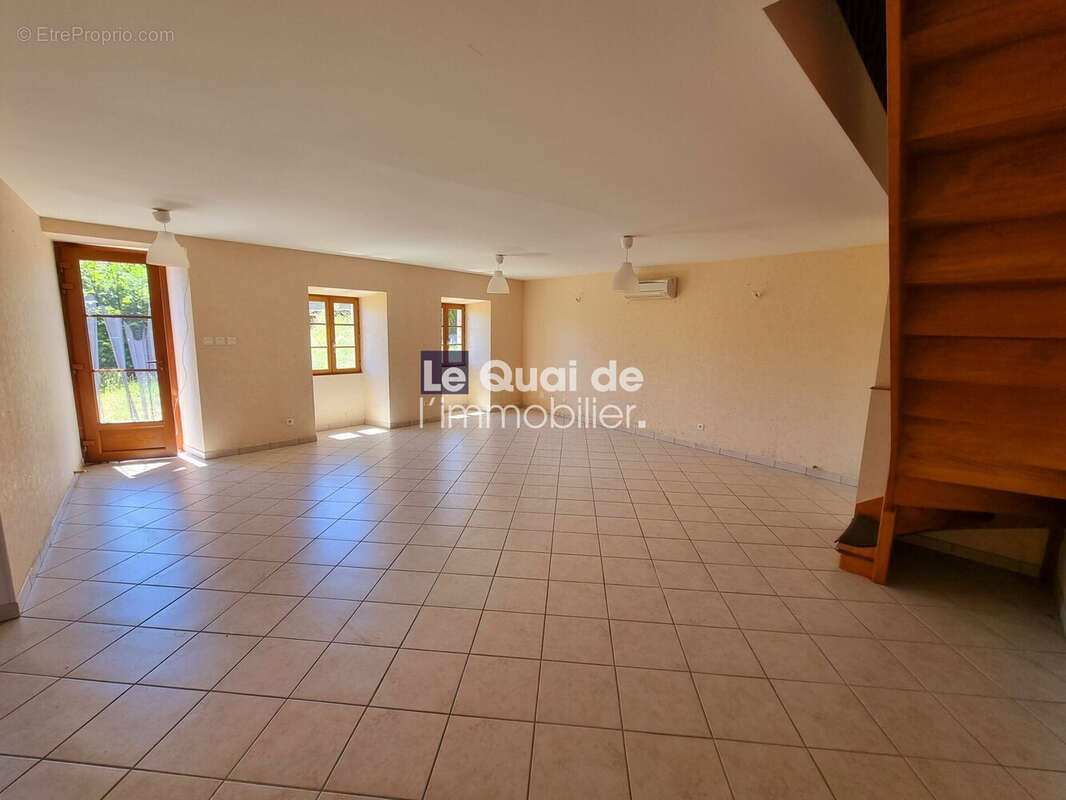 Maison à SAINT-HONORE