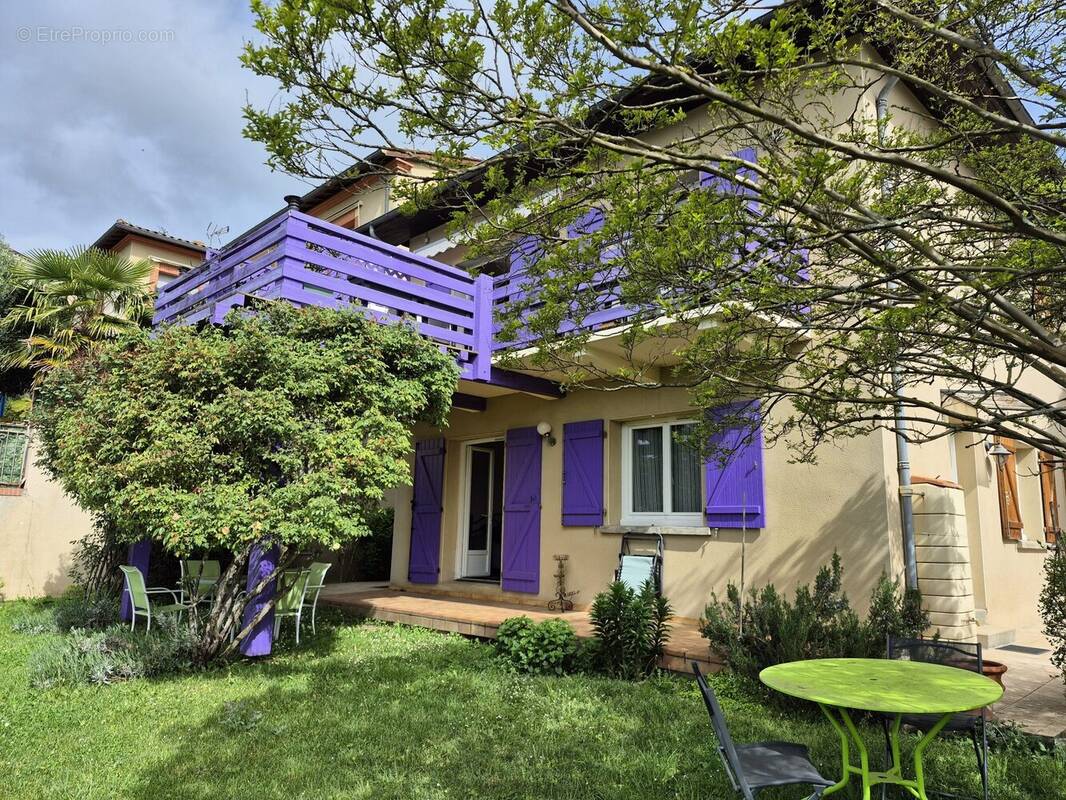 Maison à MONTREJEAU