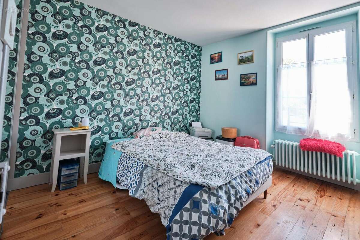 Maison 95 m² à Lons-Le-Saunier  - photo 7