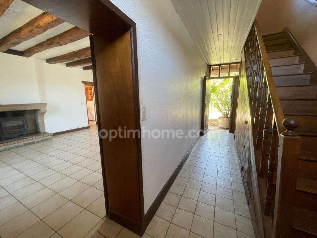 Maison de charme -jardin-2 garages-dépendances - photo 10