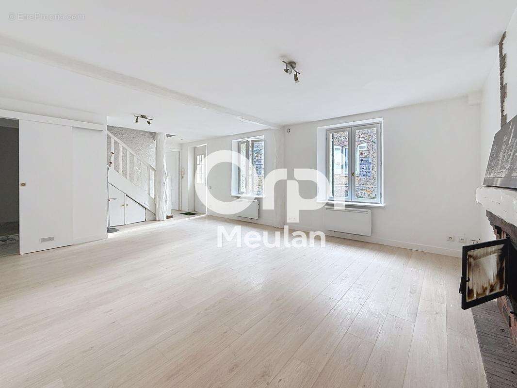 Appartement à MEULAN