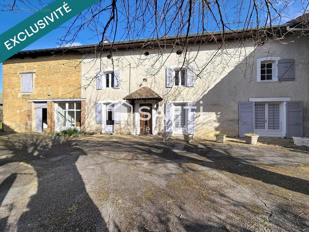 Photo 1 - Maison à SAINT-SIMEON-DE-BRESSIEUX