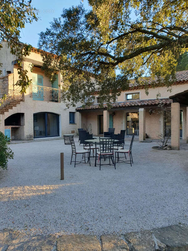 Maison à LA LONDE-LES-MAURES