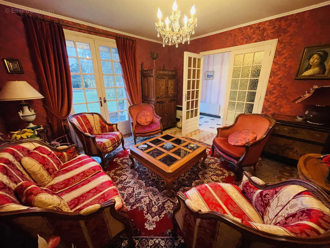 Maison à LA VILLEDIEU-DU-CLAIN