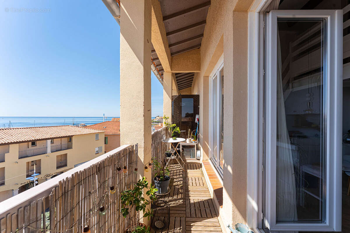 Appartement à SAUSSET-LES-PINS