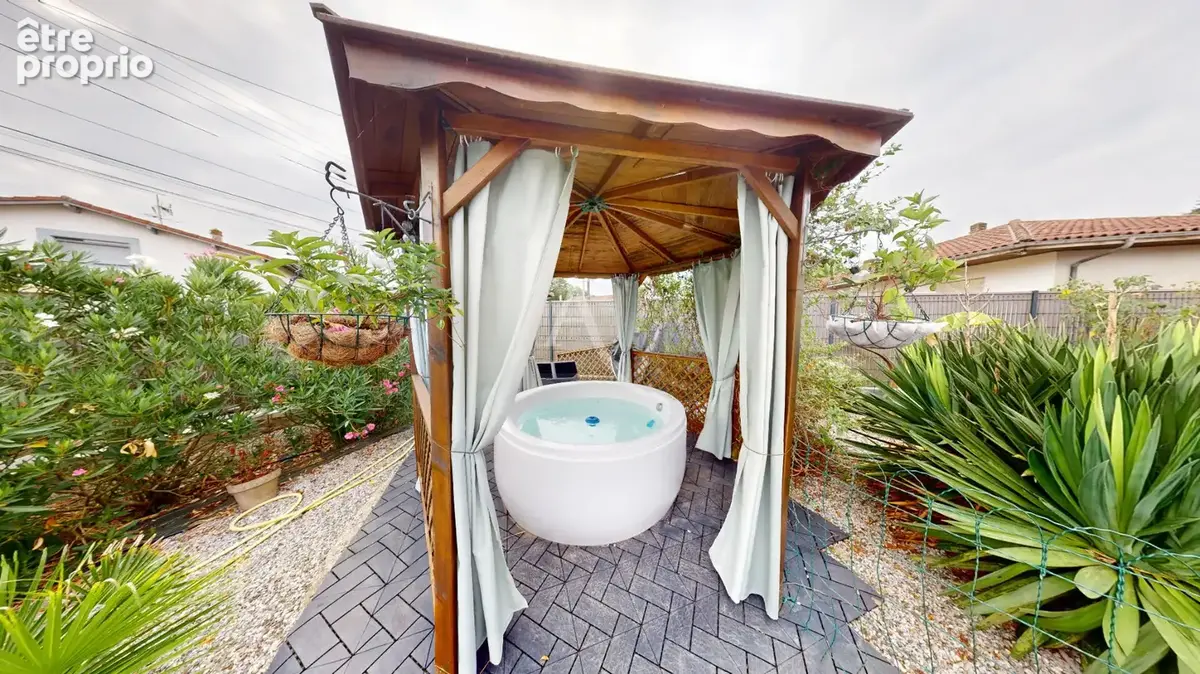 Villeneuve-de-Marsan - Maison de plain-pied rénovée avec piscine et jacuzzi - photo 17