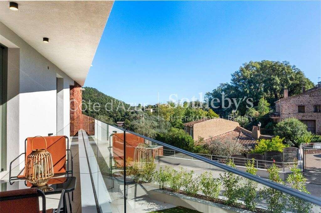 Appartement à LES ADRETS-DE-L'ESTEREL