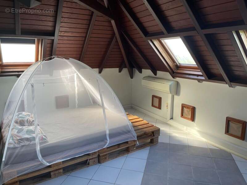 Maison à BAIE-MAHAULT