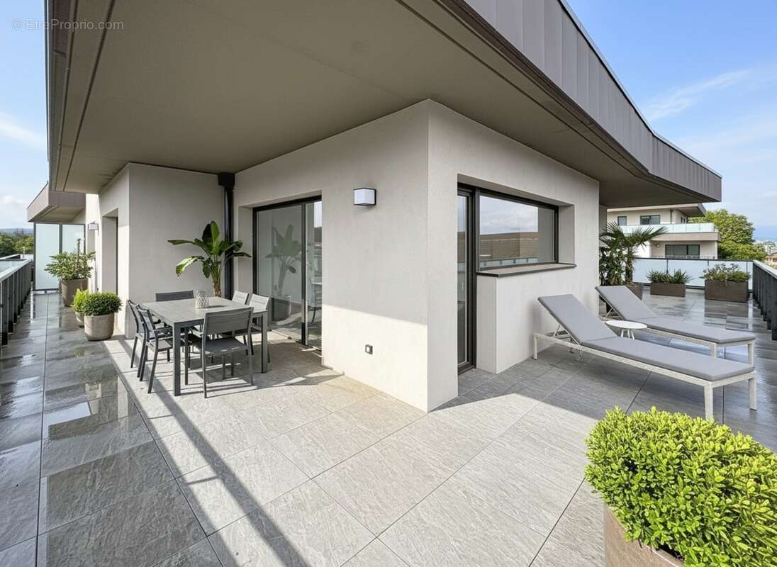 Appartement à vendre 4 pièces THONON LES BAINS (74) - photo 2