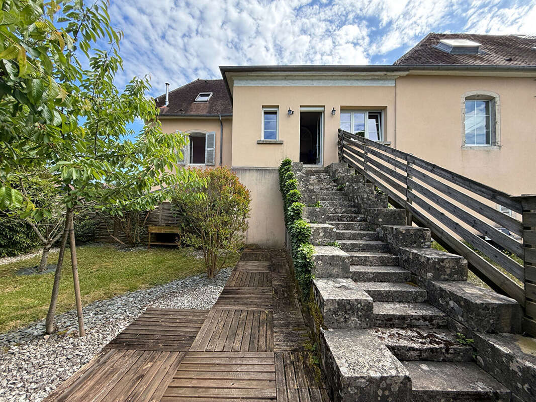 Appartement-maison Chilly-le-Vignoble / 5 pièce(s) / 2 chambres / 152 m² - photo 5