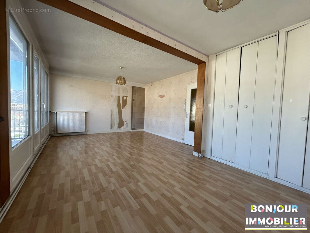 Appartement à ECHIROLLES