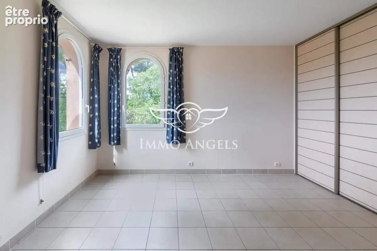 Maison 202 m² à Saint-Gely-Du-Fesc  - photo 9