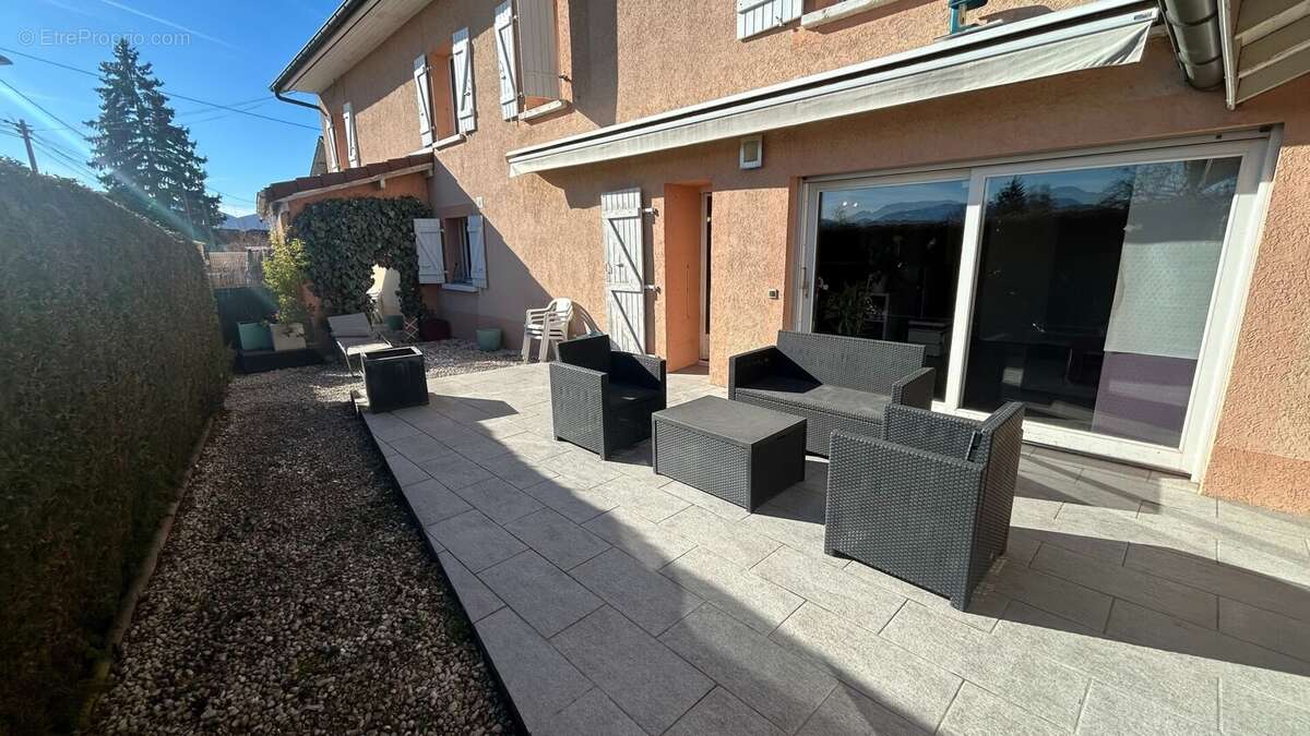 T3 à vendre à Cranves-sales Terrasse - Appartement à CRANVES-SALES