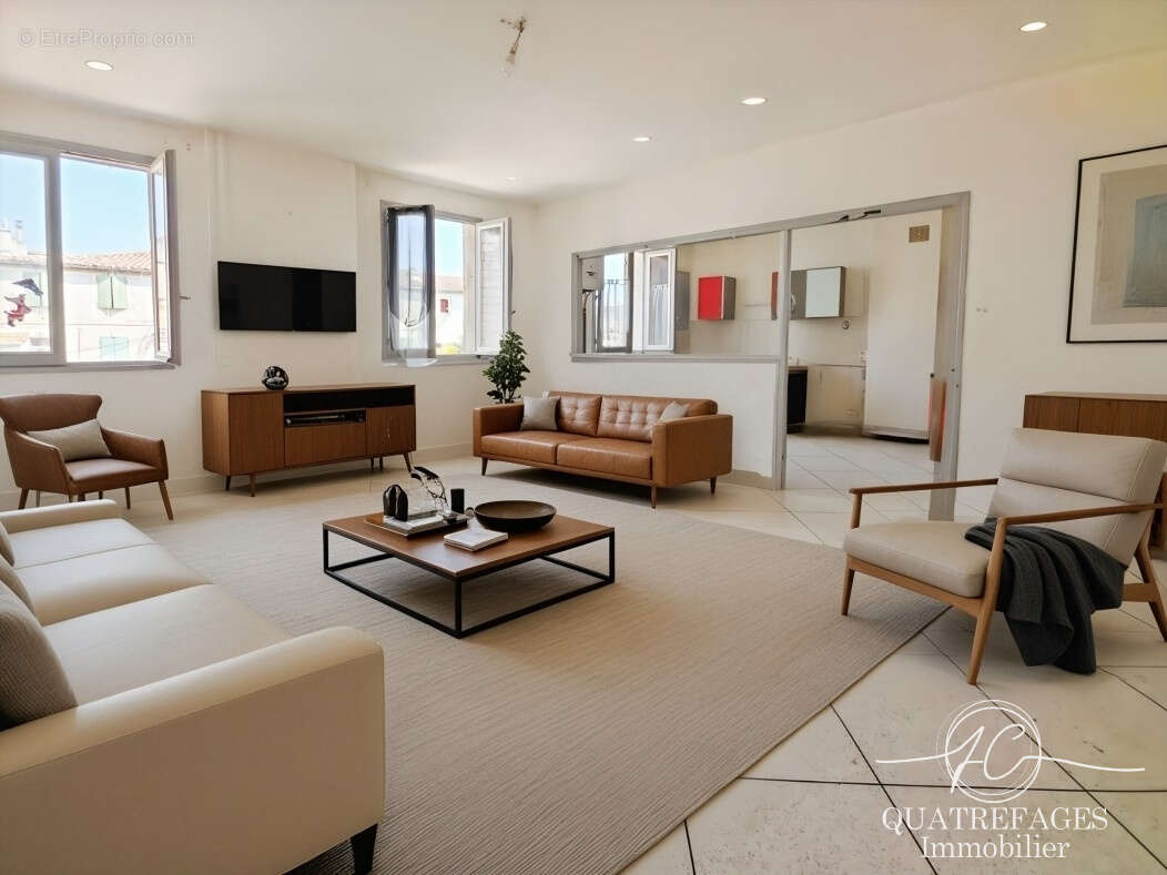Appartement duplex de caractère, 109 m2, Centre-ville de Beaucaire - photo 2