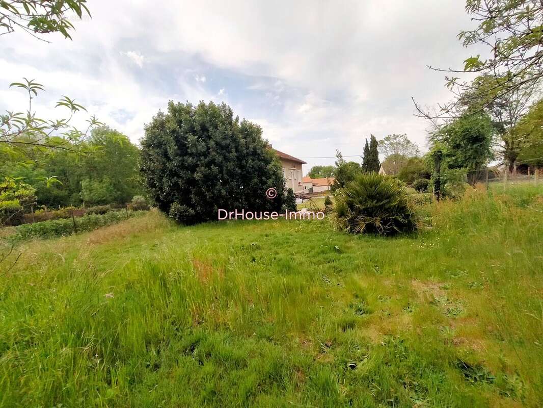 Maison 163 m² à L'isle-Jourdain  - photo 7