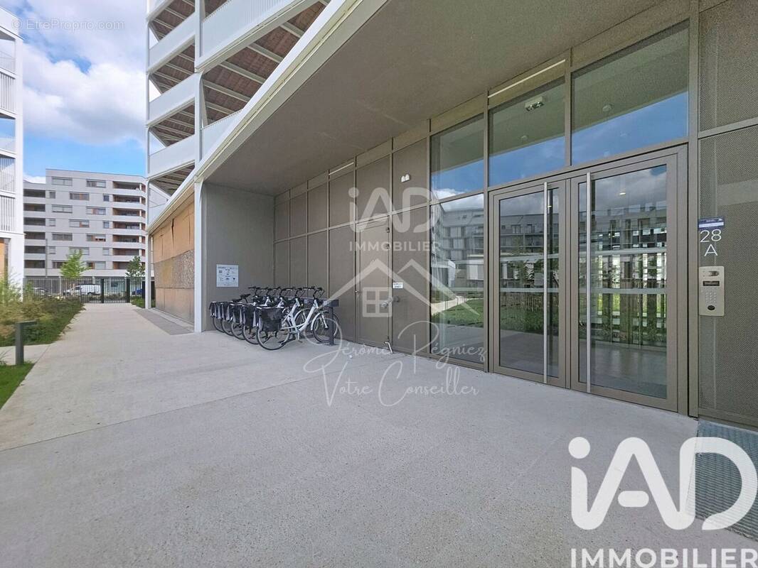 Photo 1 - Appartement à BUSSY-SAINT-GEORGES