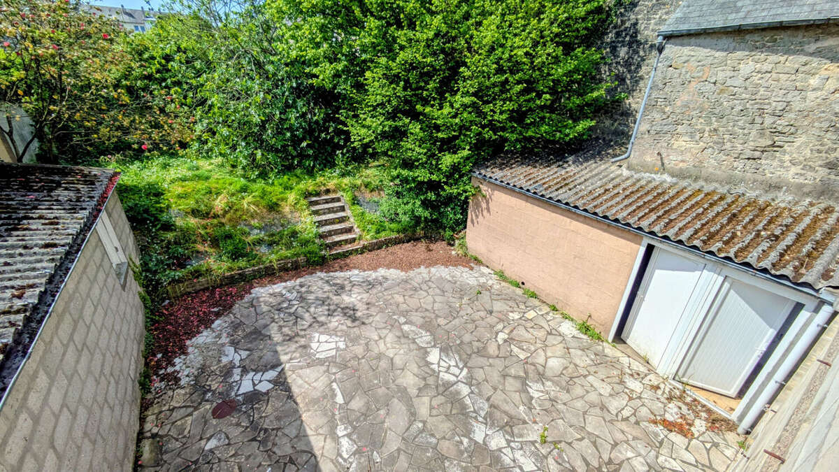 Maison + local commercial - photo 3
