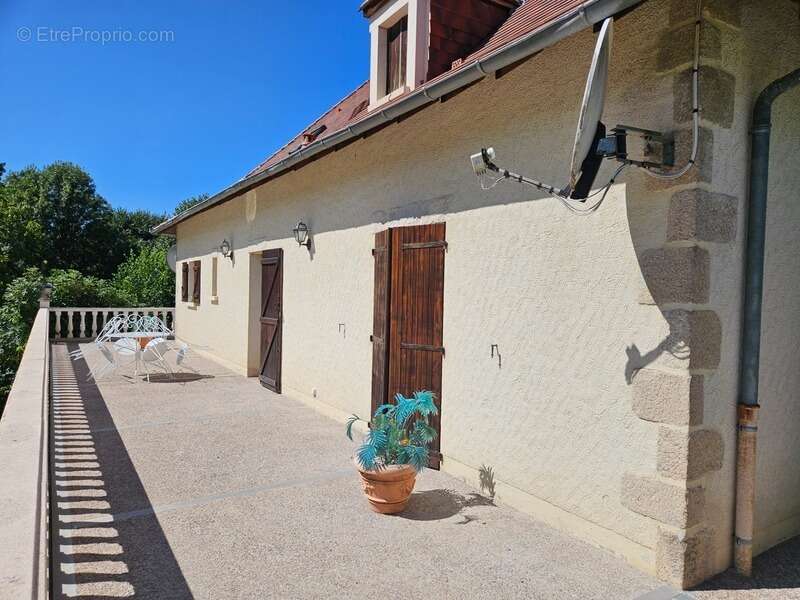 Maison à SAINT-YBARD