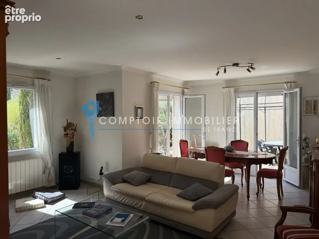 A VENDRE - NIMES - Vacquerolles - Villa 4 Pièces 86 m2 sur terrain de 450 m2 - photo 3