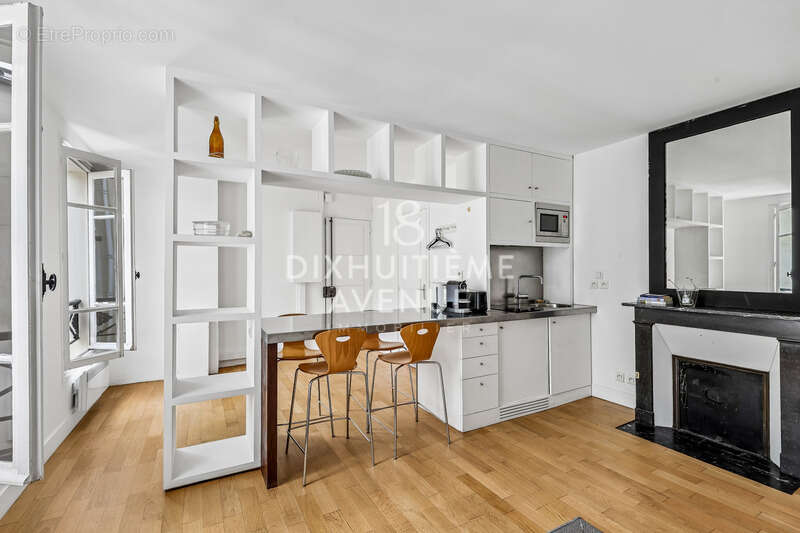 Appartement à PARIS-3E