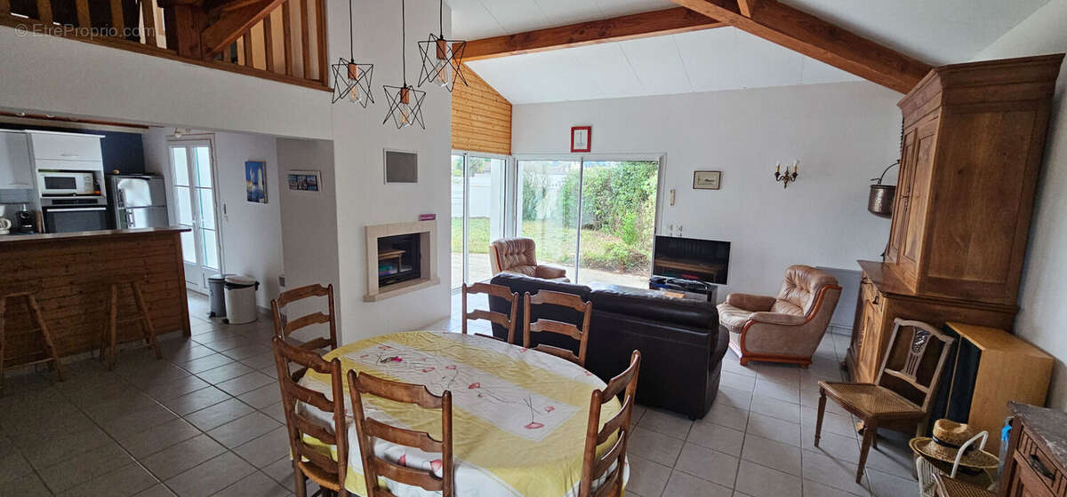 Maison à LES PORTES-EN-RE