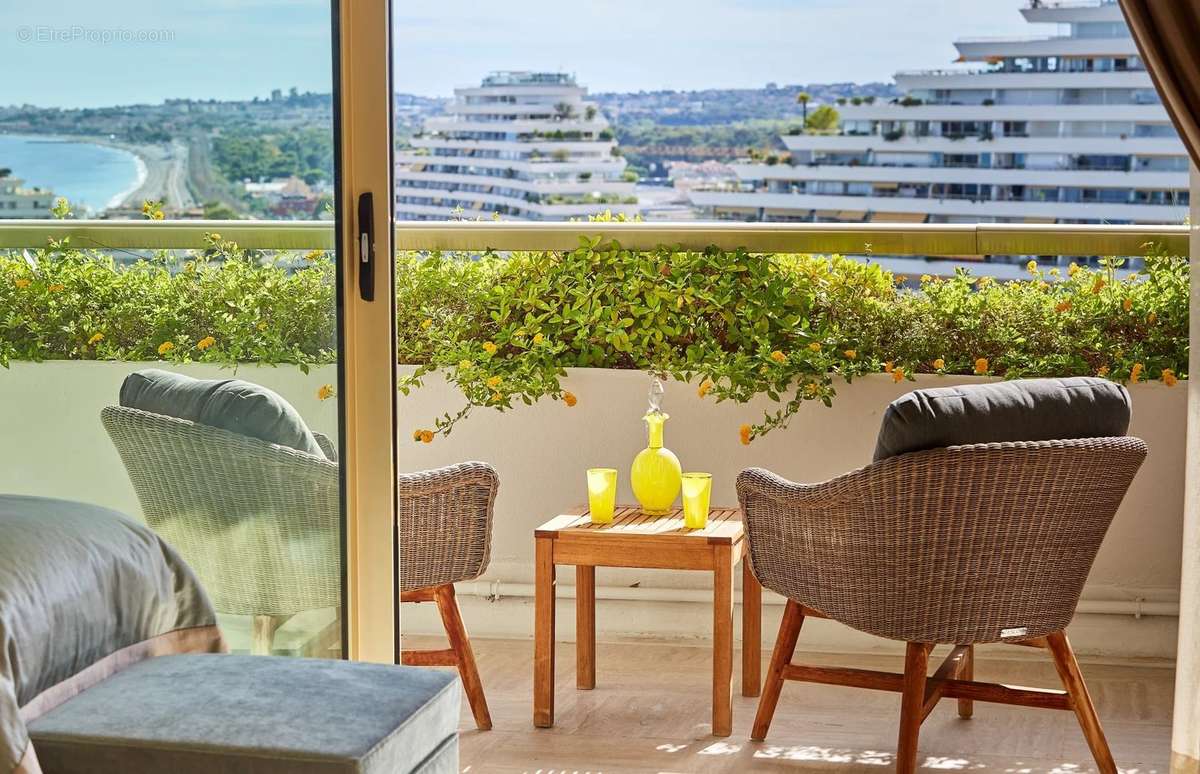 Appartement à VILLENEUVE-LOUBET