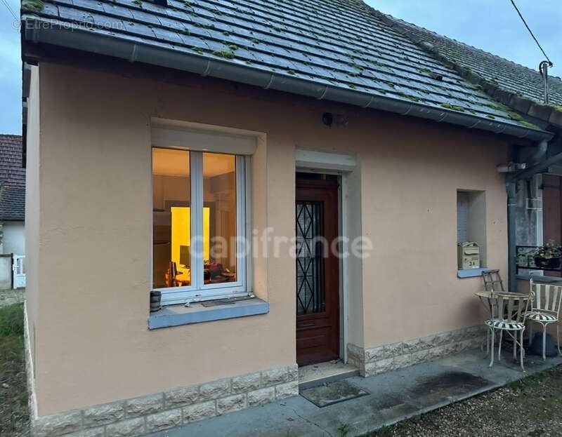 Maison à BRAGNY-SUR-SAONE