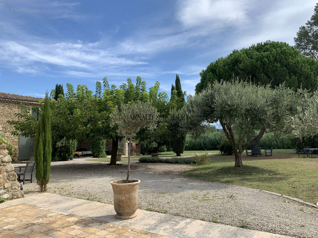 Maison 439 m² à Saint-Gervais-Sur-Roubion  - photo 9