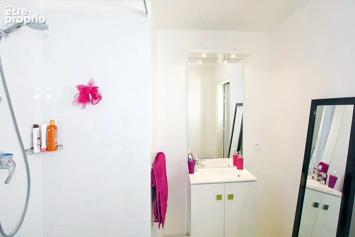 INVESTISSEMENT LOCATIF  ROSNY-SOUS-BOIS  Résidence étudiante Les Estudines Paris Rosny  5,37 % de rentabilité - photo 5