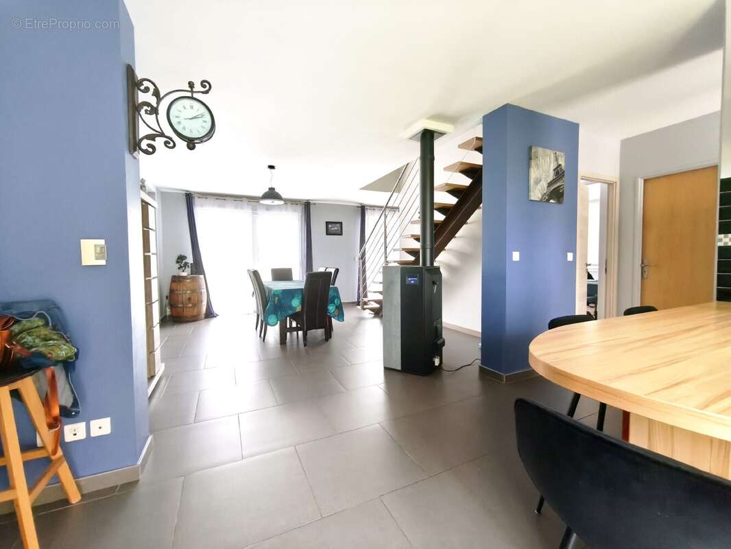 Maison à NOMENY