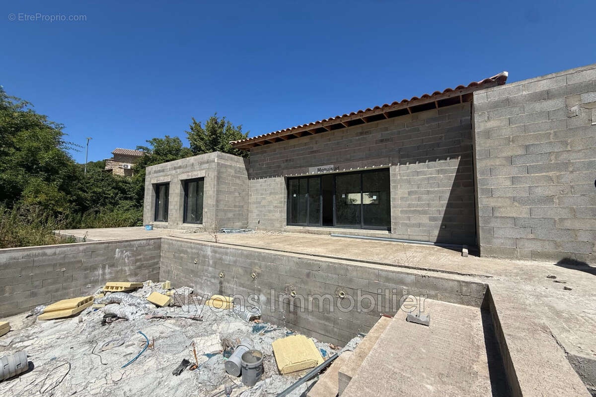 Maison 156 m² à Aubres  - photo 2