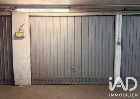 Photo 2 - Parking à PARIS-10E