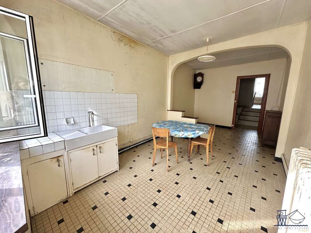 Maison à MORTAGNE-SUR-GIRONDE