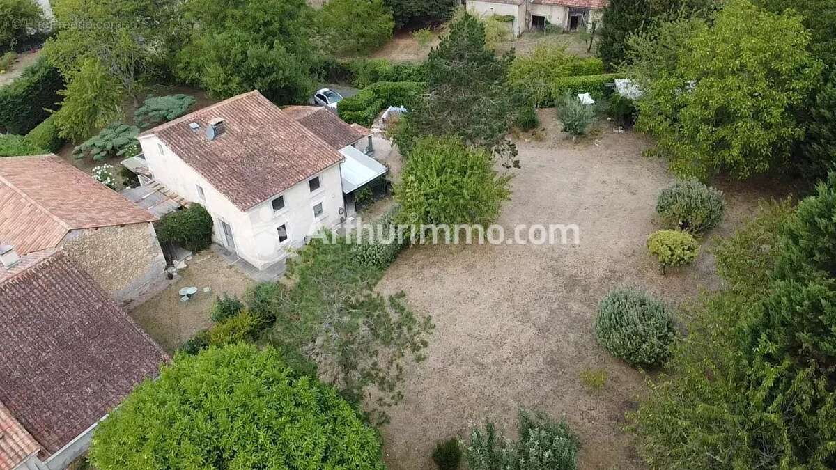 Maison en pierre 147 m² – Calme, charme et confort - photo 4
