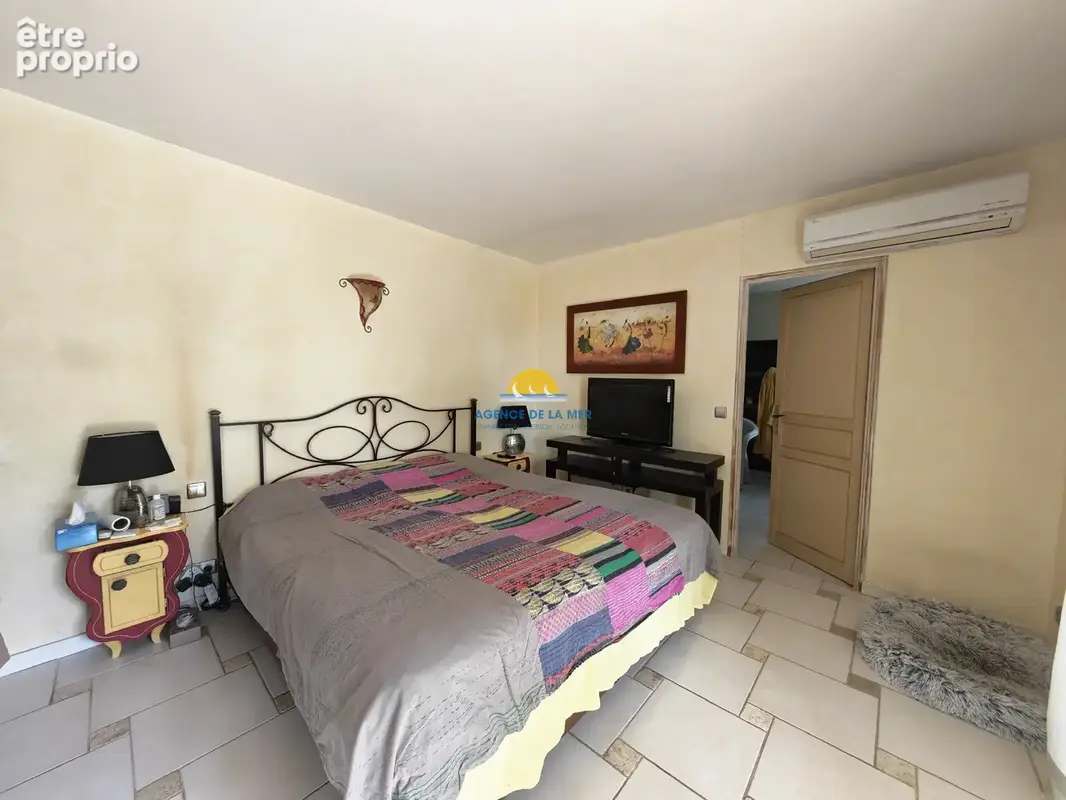 villa de 180 m2 avec 3 studios et un T2  SUR 10000 M2 - photo 11