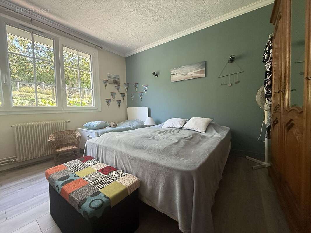 Maison à SAINT-OUEN-LE-HOUX