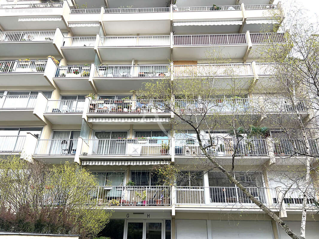 Appartement à PARIS-11E