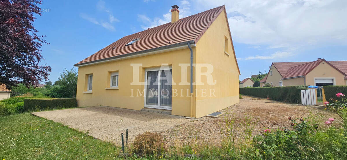 Maison à SOUGE-LE-GANELON