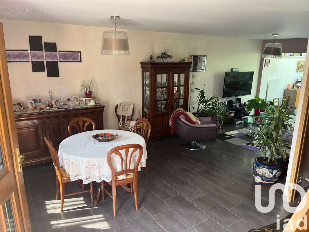 Photo 8 - Maison à VILLIERS-LE-BEL