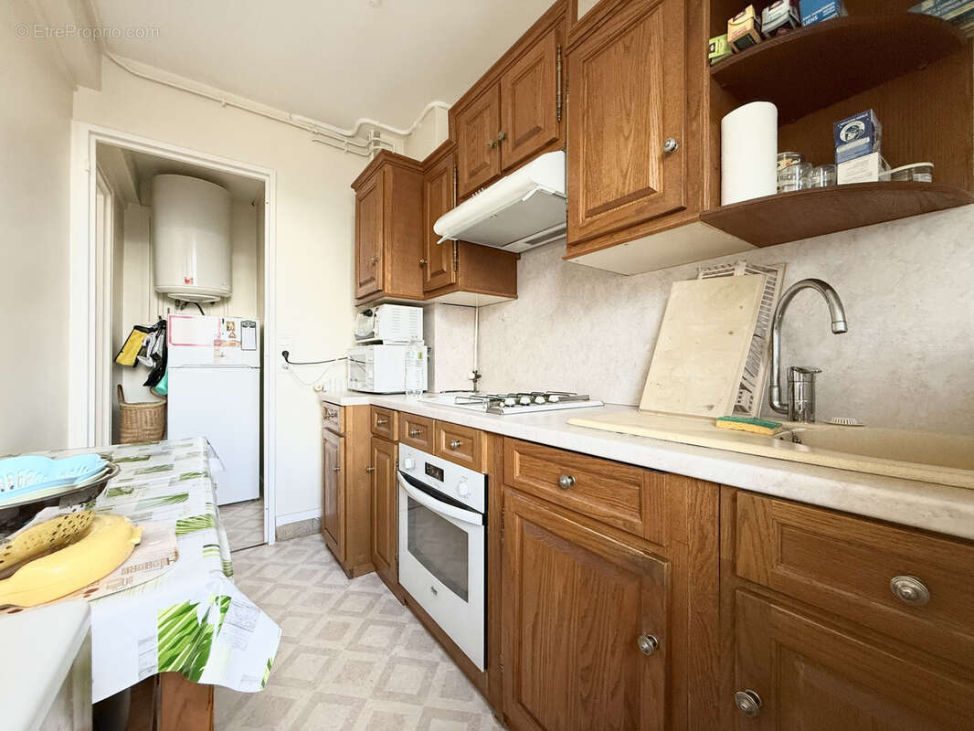 Appartement à COURBEVOIE